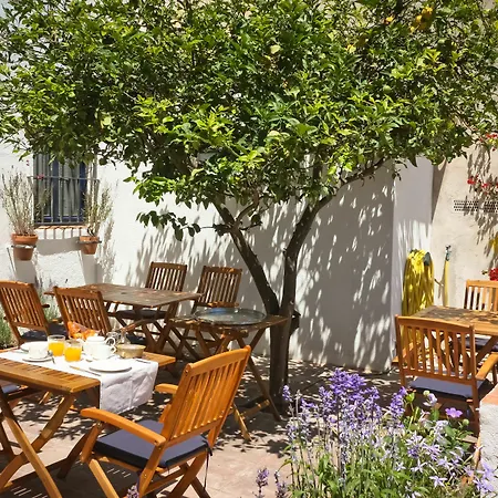 Bed & Breakfast Casa Calella 3*